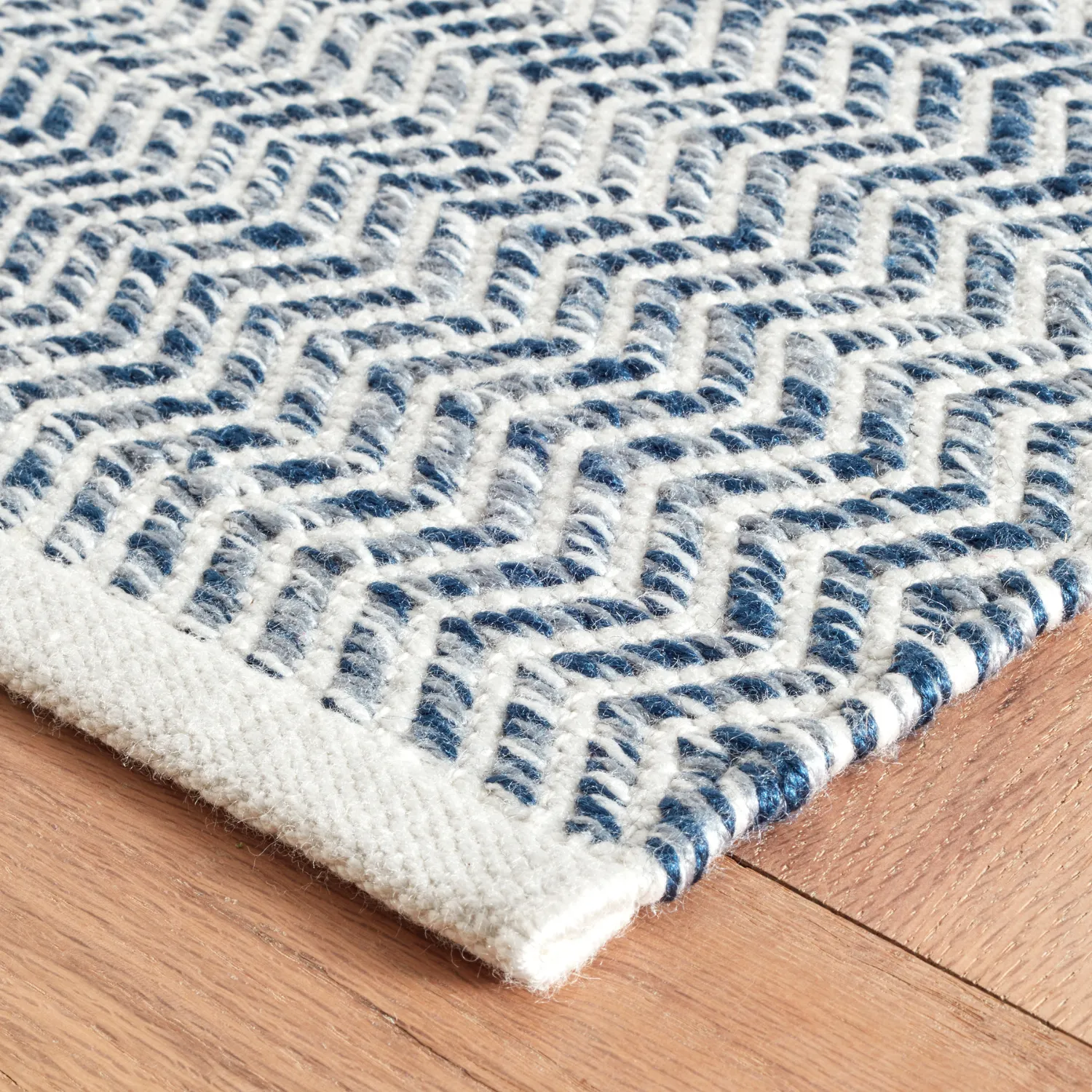 Dash & Albert Coastal Handwoven Blue Indoor Outdoor Rug