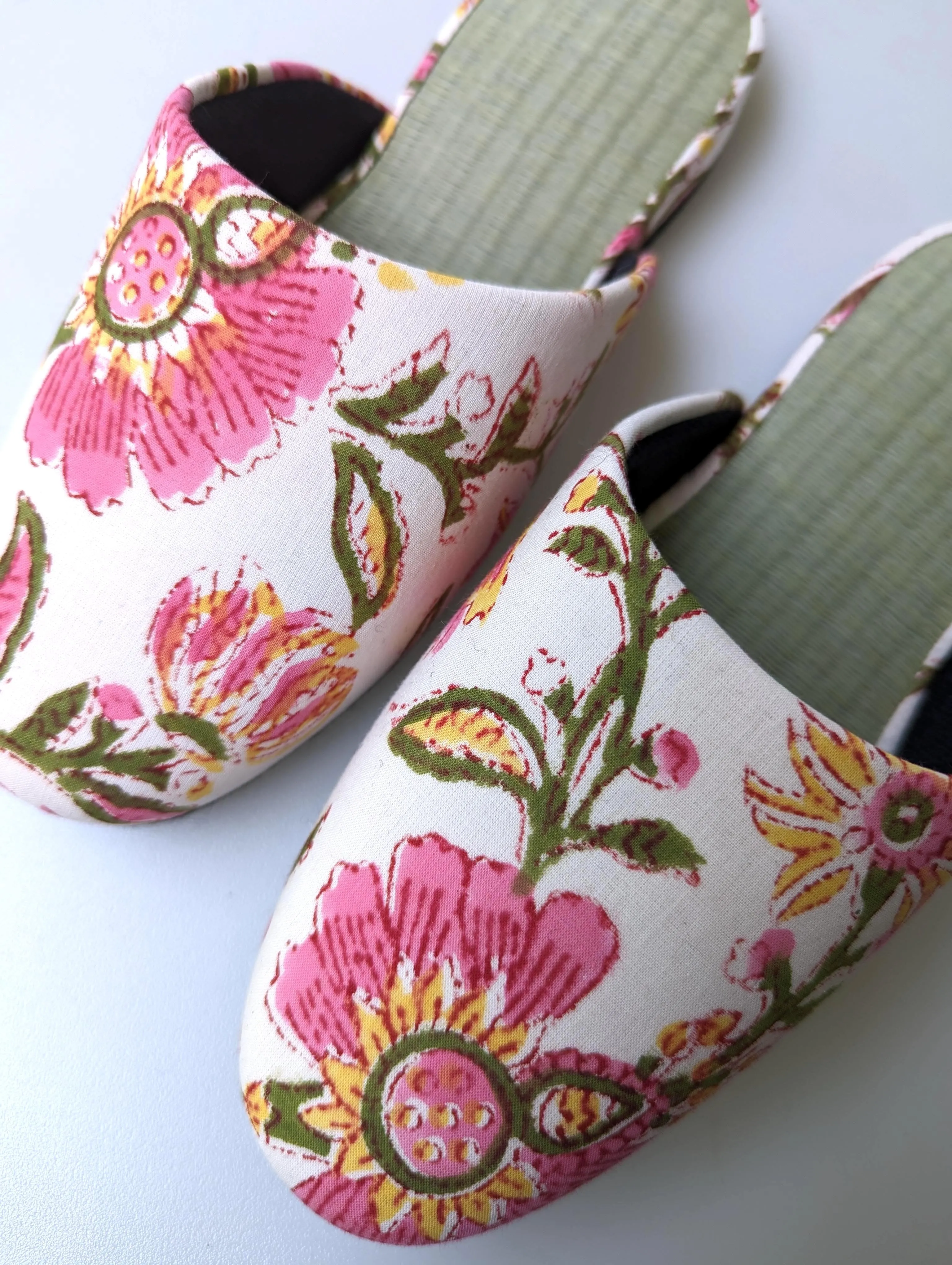 [Small] Tatami Block Printing Flowers Slippers 2023S-B